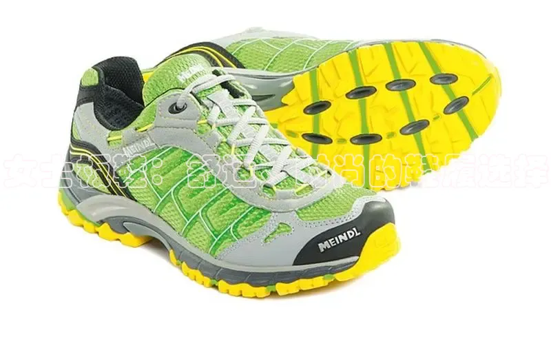 bsports必一运动华策影视女士板鞋：舒适、时尚的鞋履选择