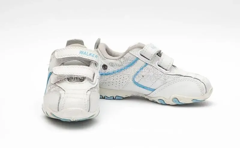 bsports必一中国神思电子2024年度最潮男童运动鞋品牌精选：让
你的小英雄踏上时尚之旅